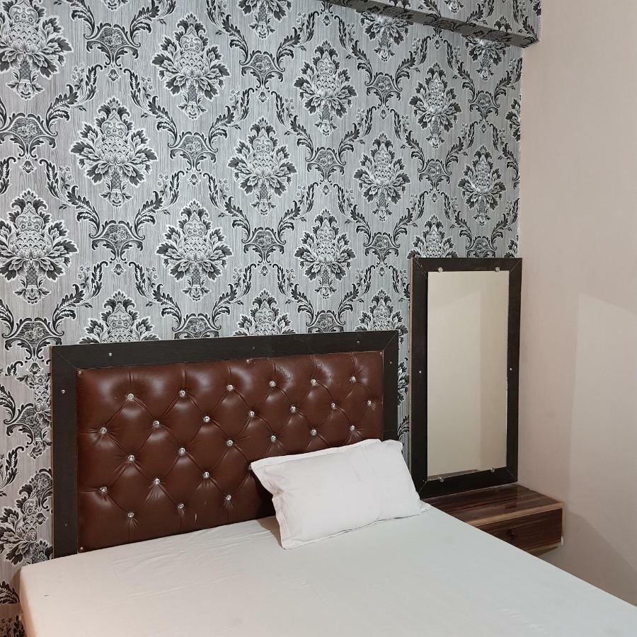 Hotel Varanasi Ganges מראה חיצוני תמונה