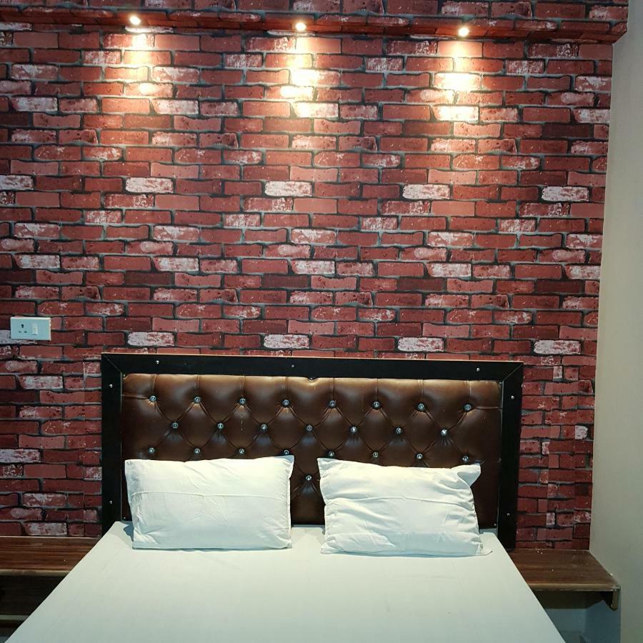 Hotel Varanasi Ganges מראה חיצוני תמונה