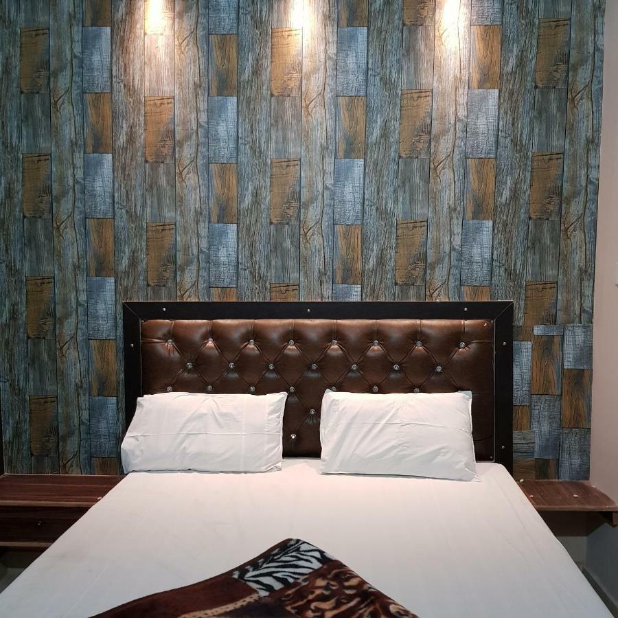 Hotel Varanasi Ganges מראה חיצוני תמונה