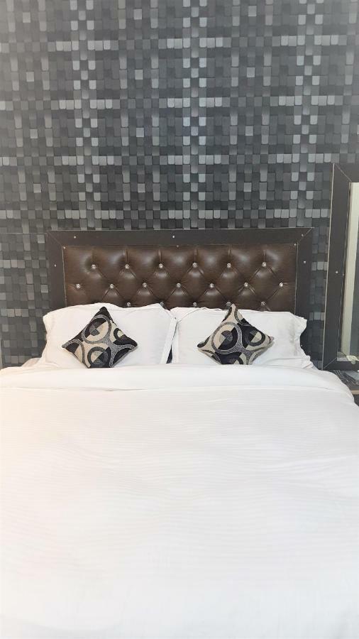 Hotel Varanasi Ganges מראה חיצוני תמונה