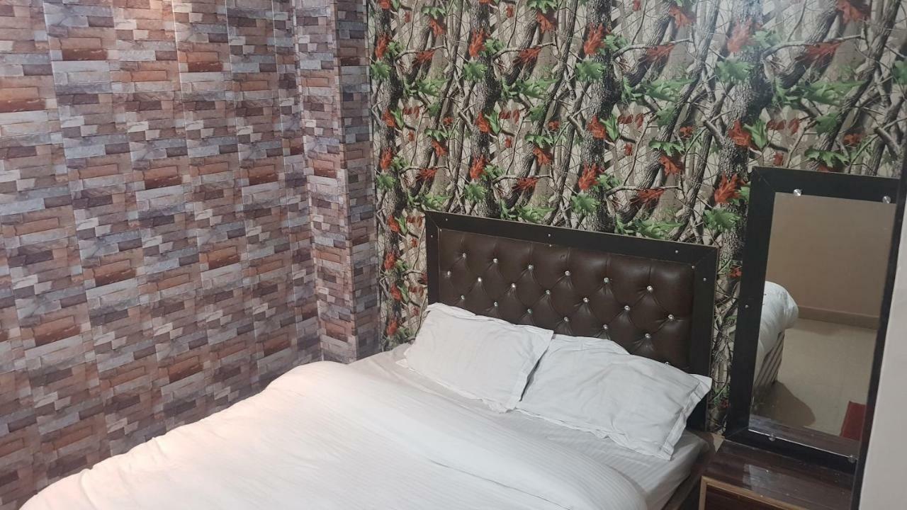 Hotel Varanasi Ganges מראה חיצוני תמונה