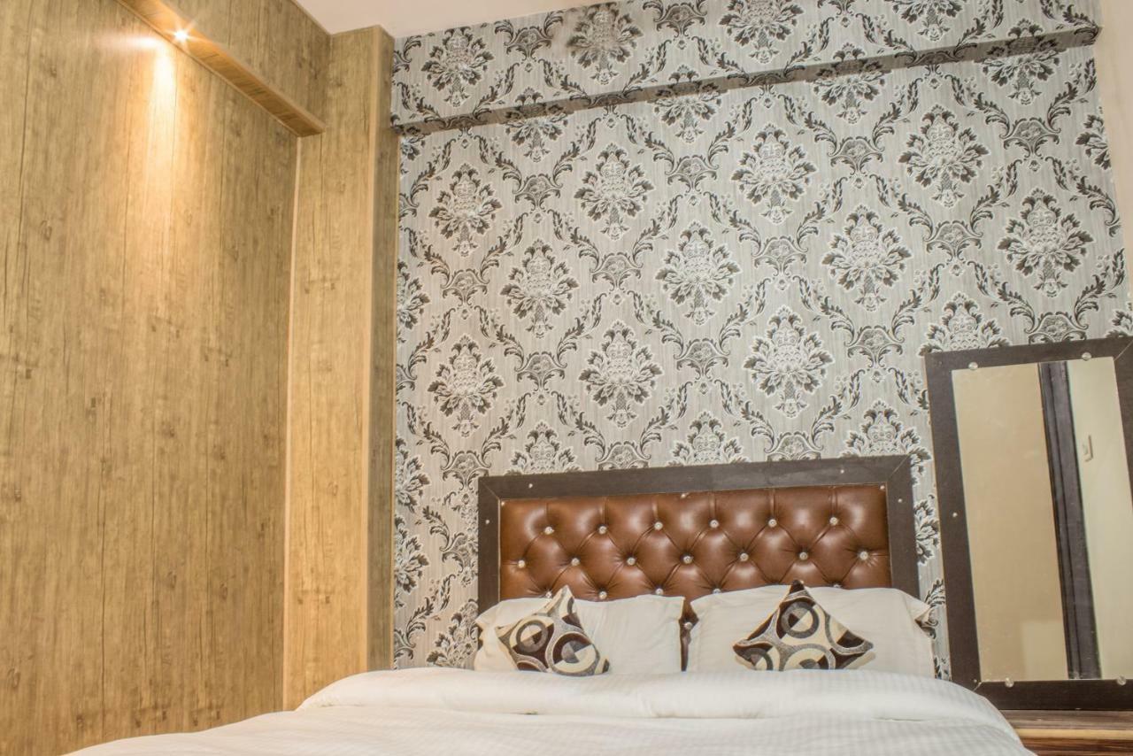 Hotel Varanasi Ganges מראה חיצוני תמונה