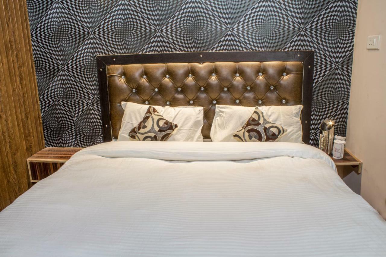 Hotel Varanasi Ganges מראה חיצוני תמונה