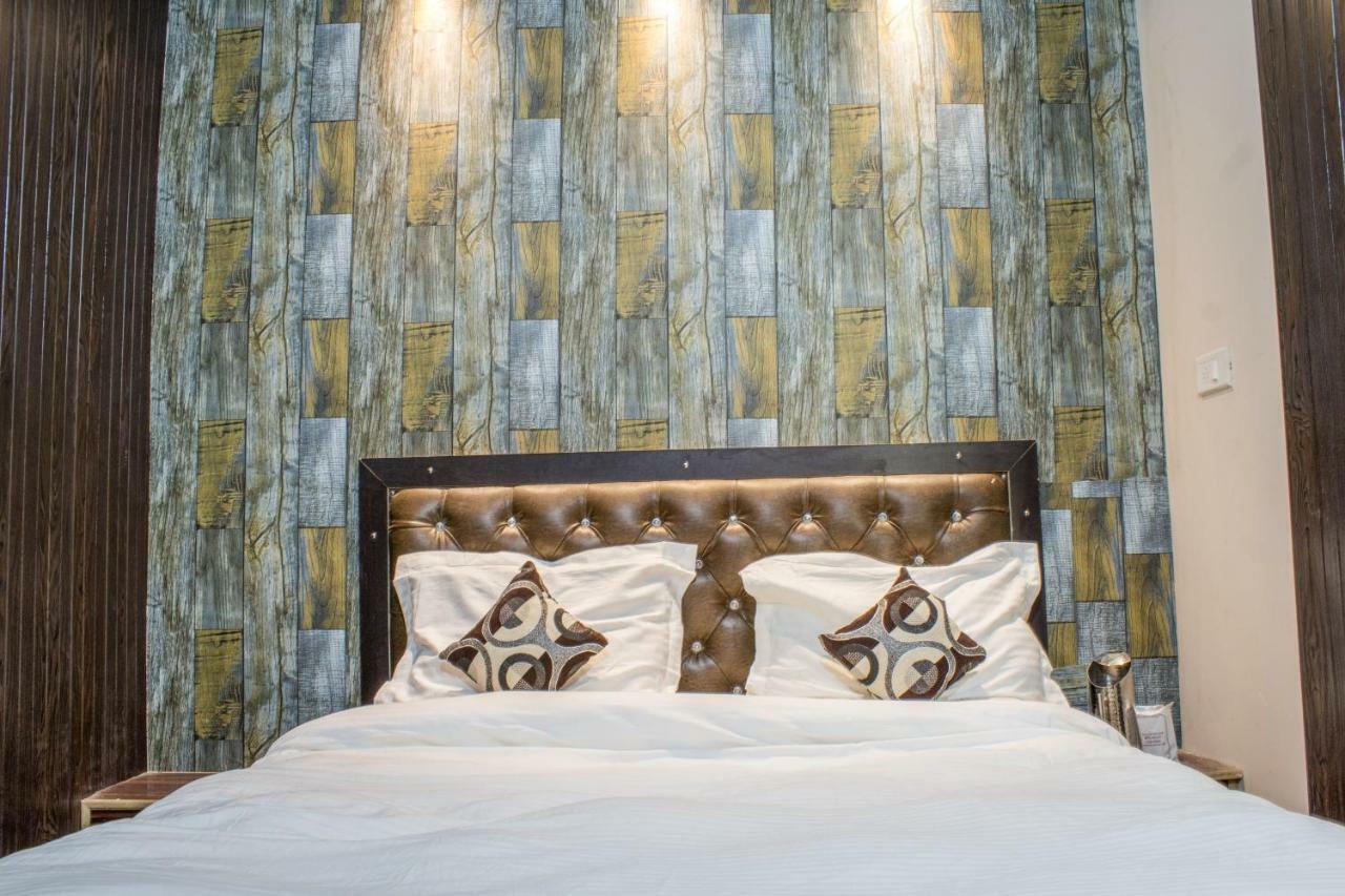 Hotel Varanasi Ganges מראה חיצוני תמונה
